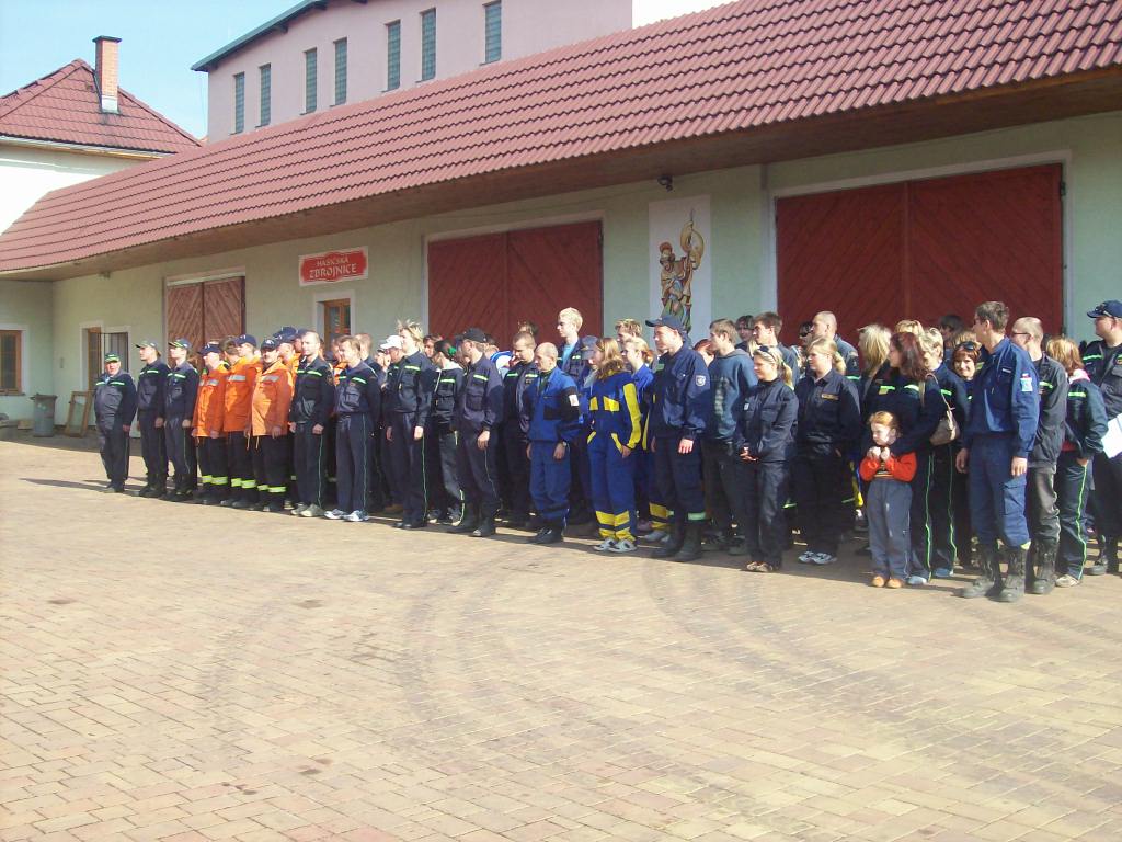 100_2000.jpg
